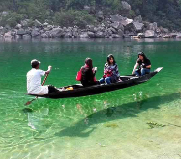 Crystal clear Dawki river